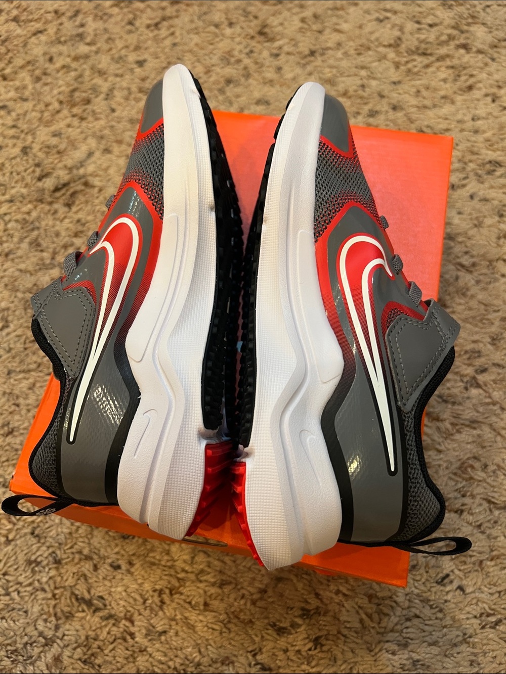 Boys Nike Cosmic Runner Sneakers - Picture 4 of 10